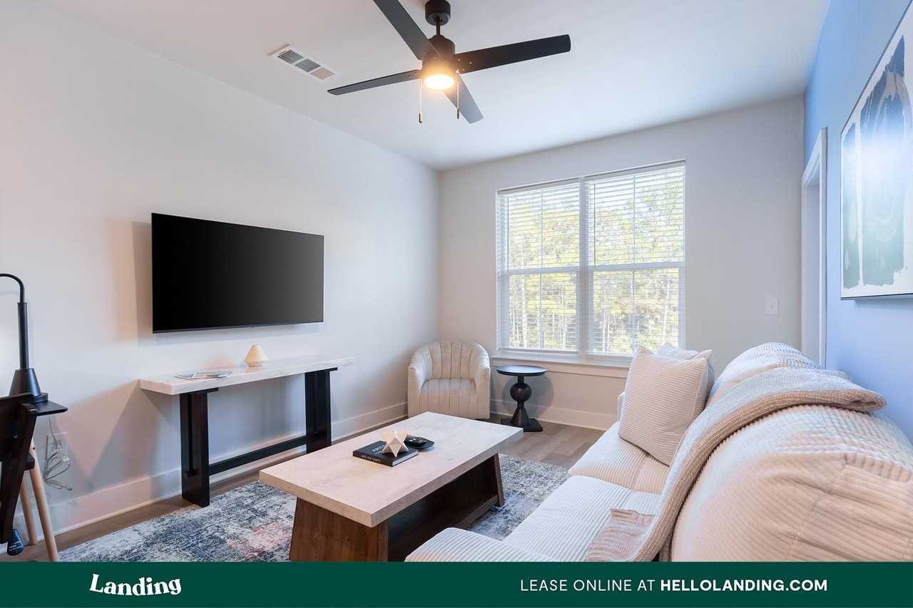 435 Encore Way - Photo 3 of 50