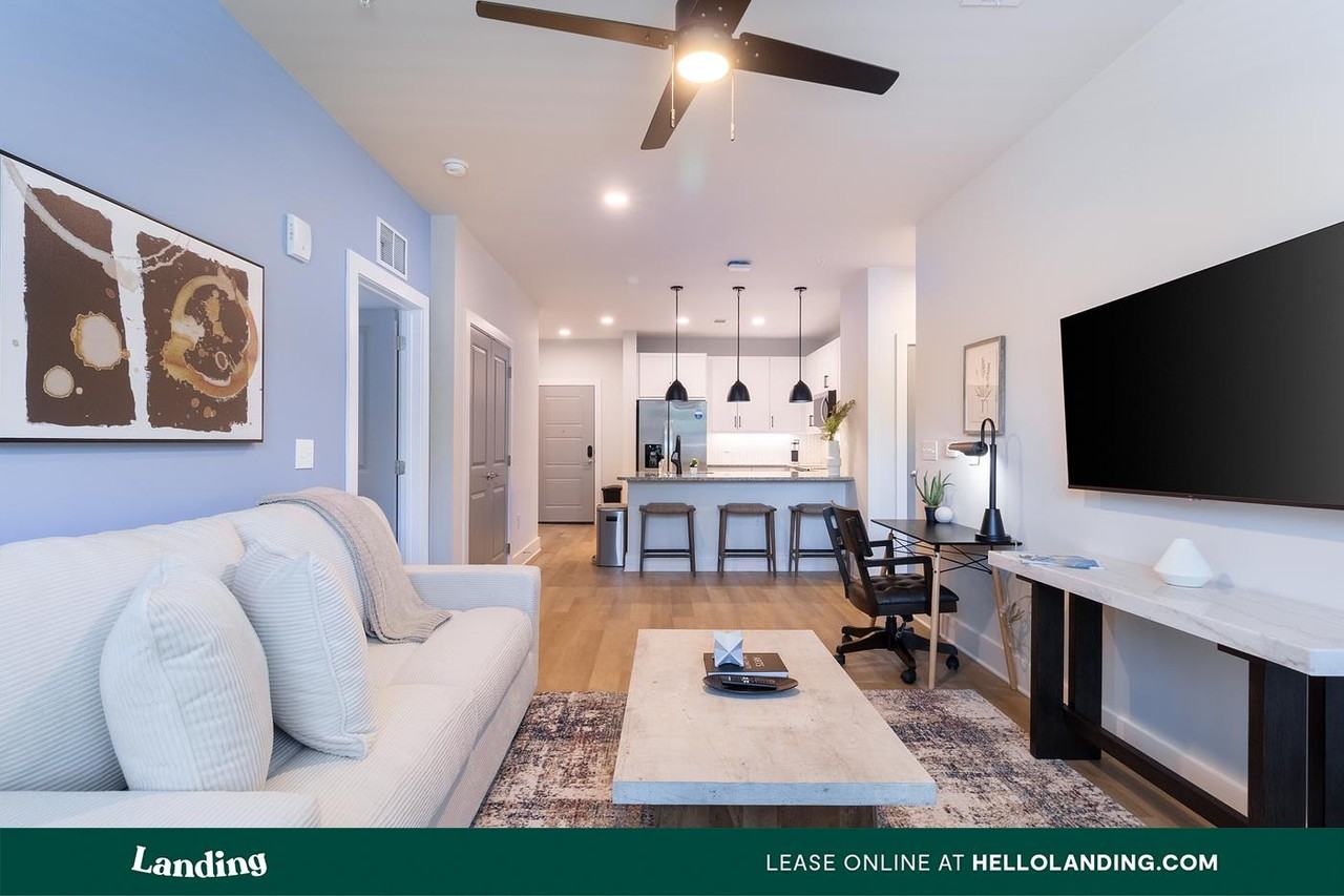 435 Encore Way - Photo 4 of 50