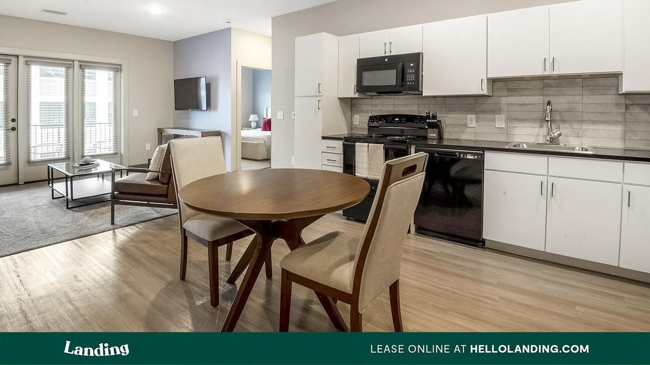 645 N Front St - Photo 7 of 50