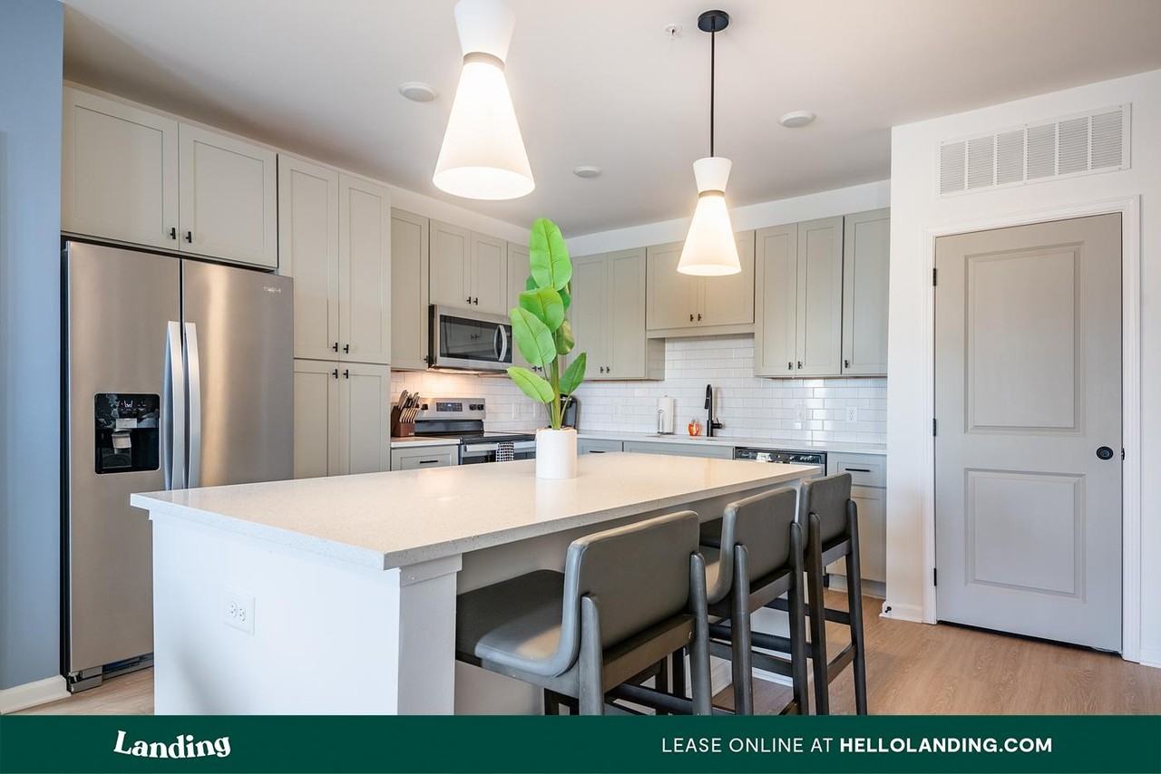 100 Wilton Circle - Photo 2 of 50