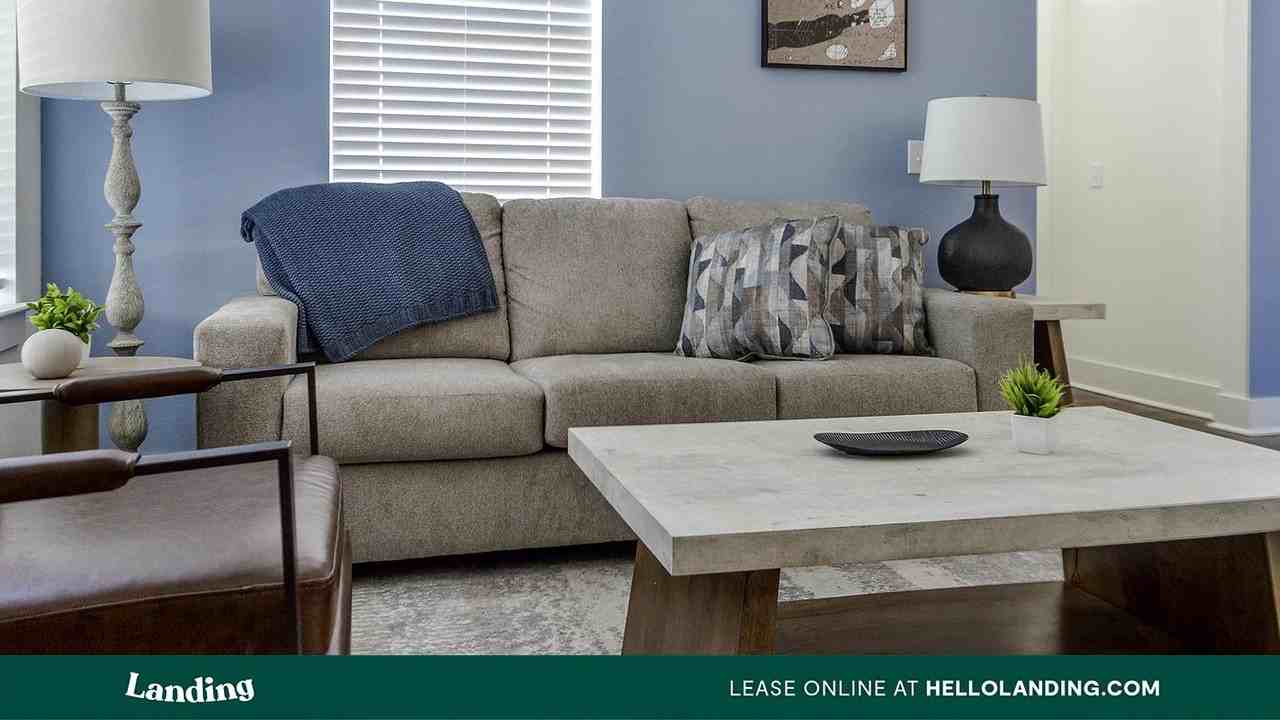 901 Kelly Green Ln - Photo 2 of 50