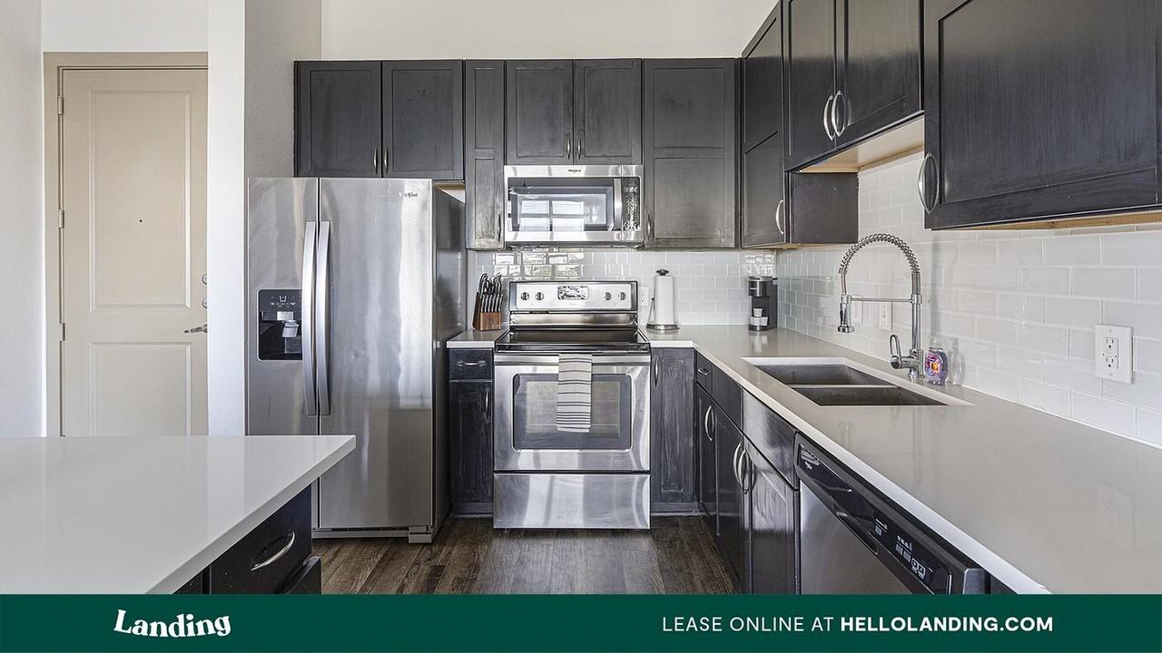 5005 Galleria Dr. - Photo 5 of 50