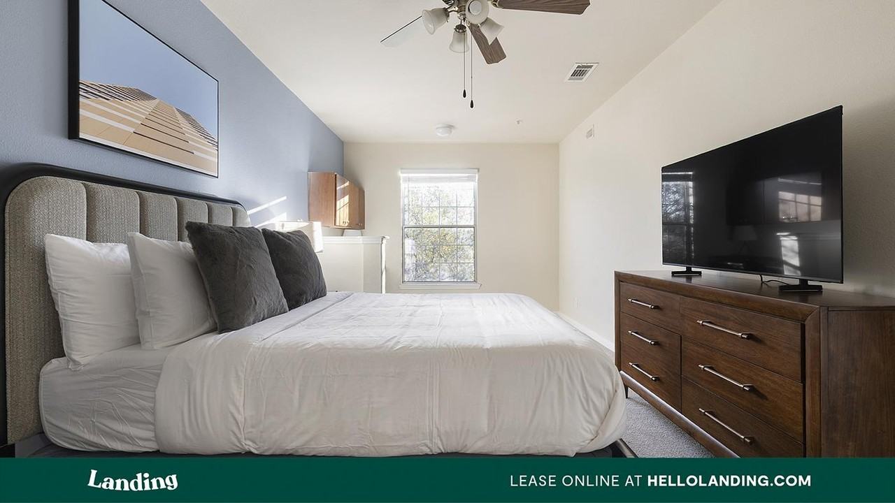 1215 W. Slaughter Lane - Photo 7 of 50