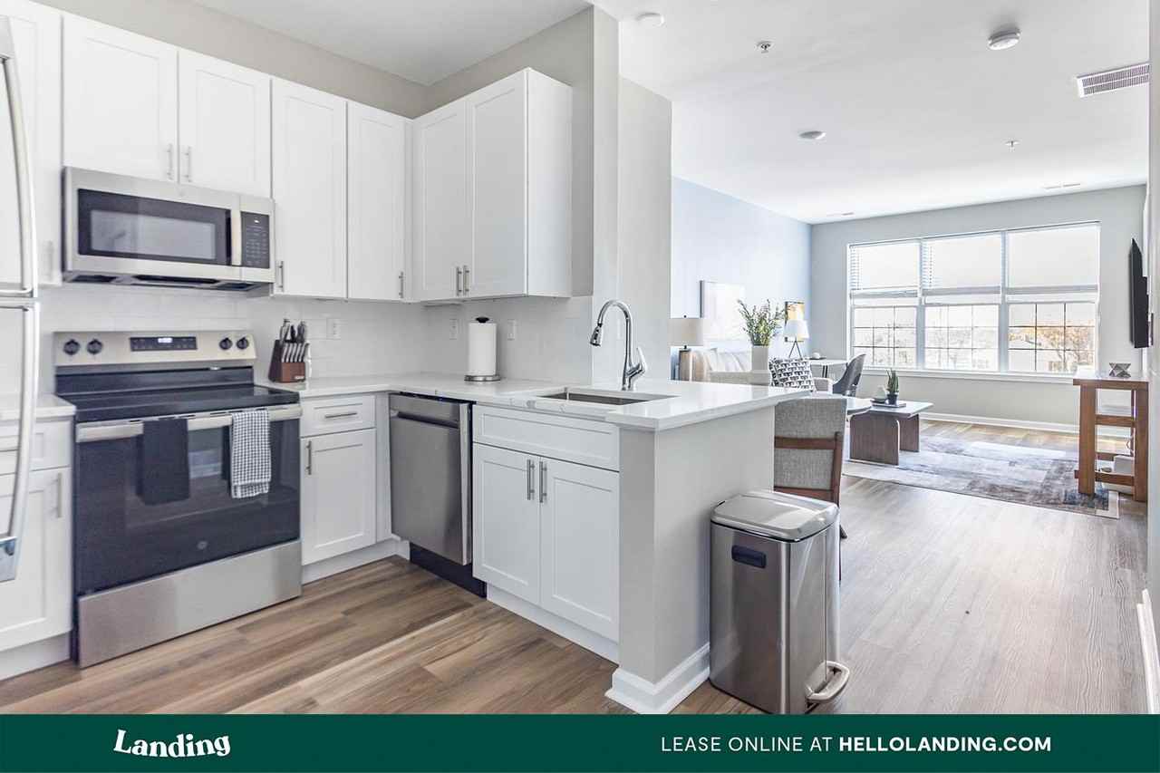 100 River Park Drive - Photo 5 of 50