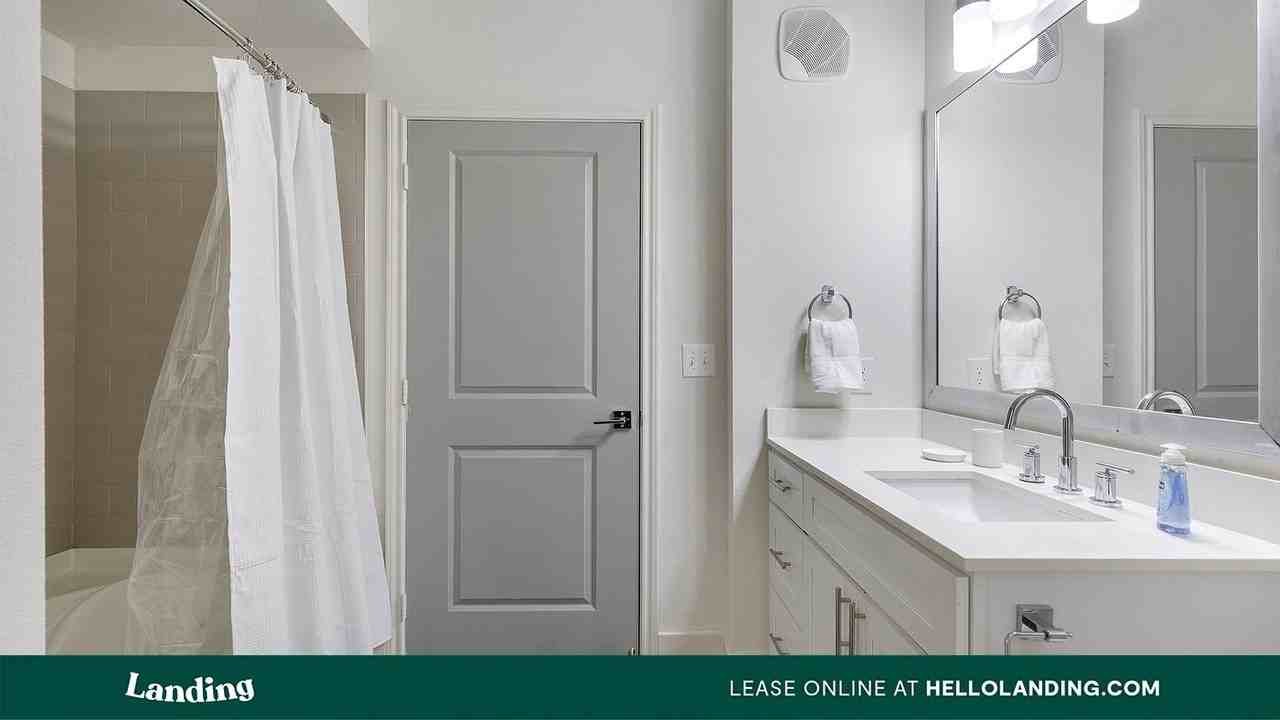 15777 Quorum Dr - Photo 5 of 50