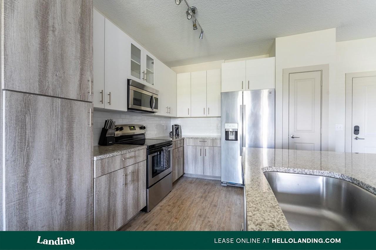 655 W Marina Cove Dr - Photo 3 of 50