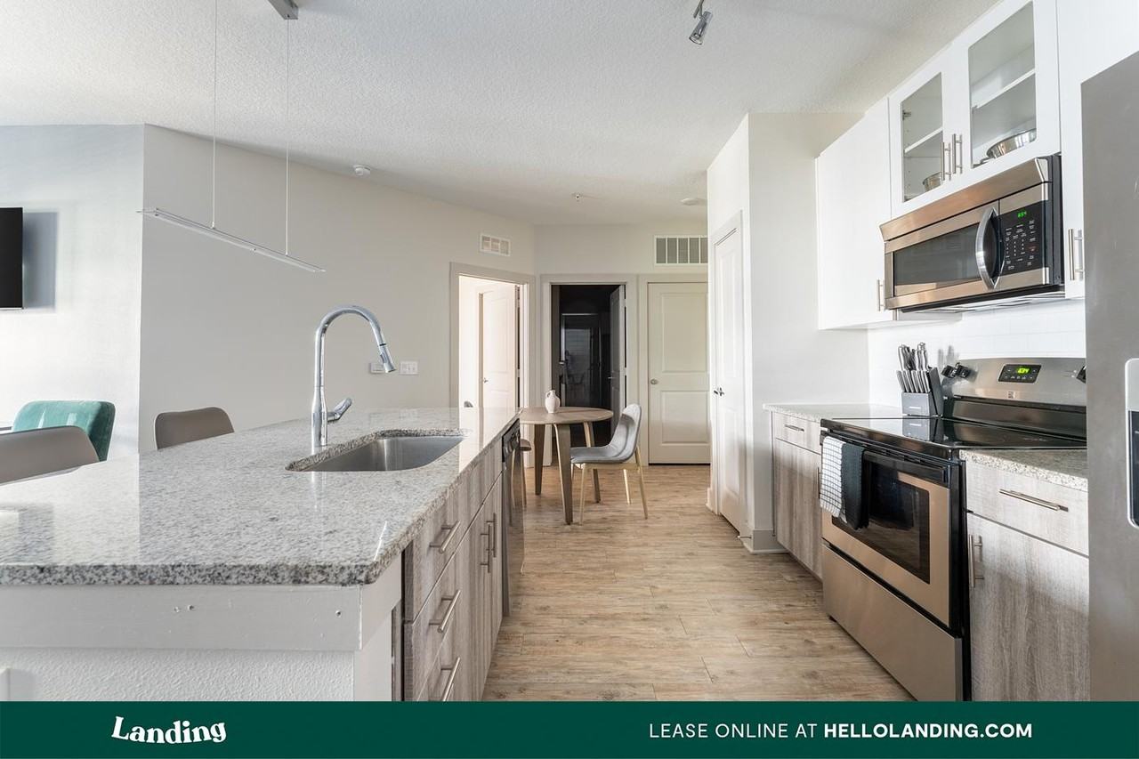 655 W Marina Cove Dr - Photo 3 of 50
