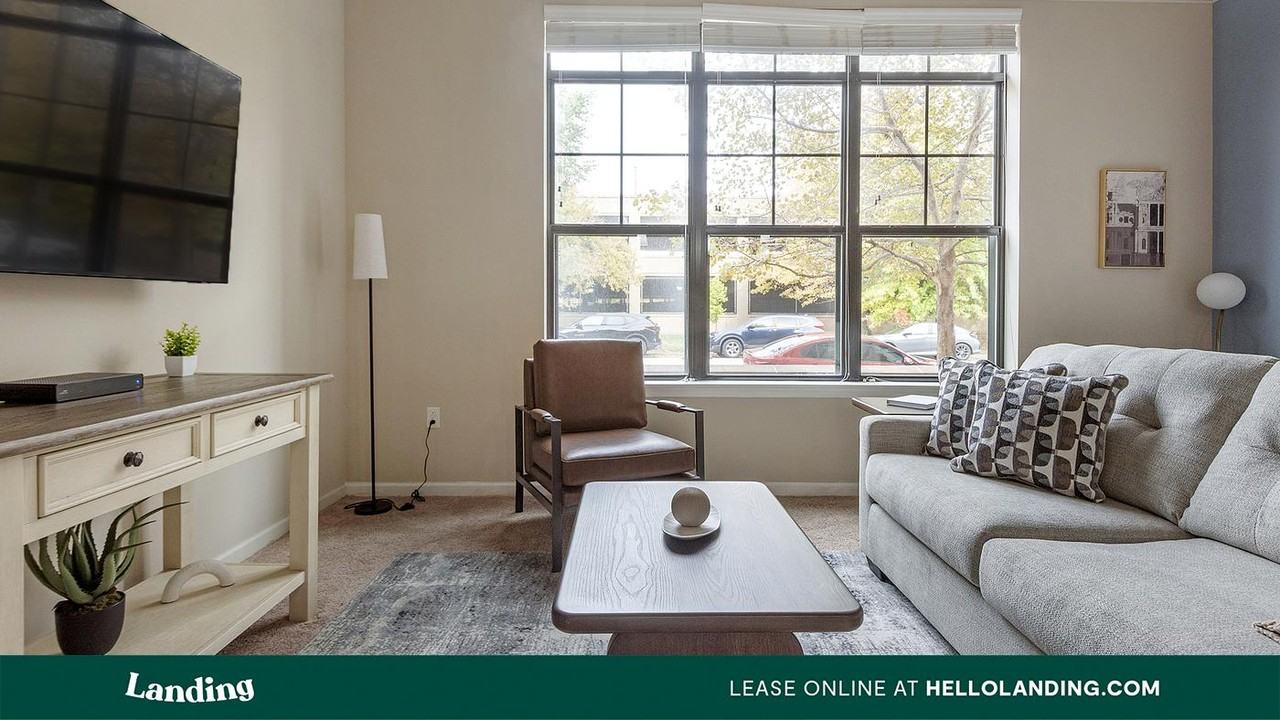 4050 W Pine Blvd - Photo 2 of 50