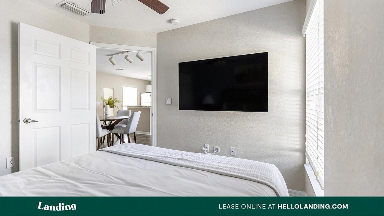 3695 Island Club Drive - Photo 5 of 50