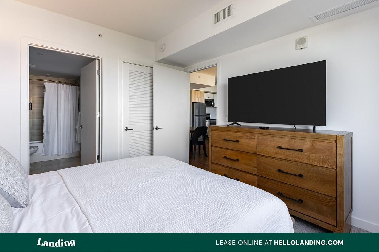 200 NE 1st Ave - Photo 6 of 50