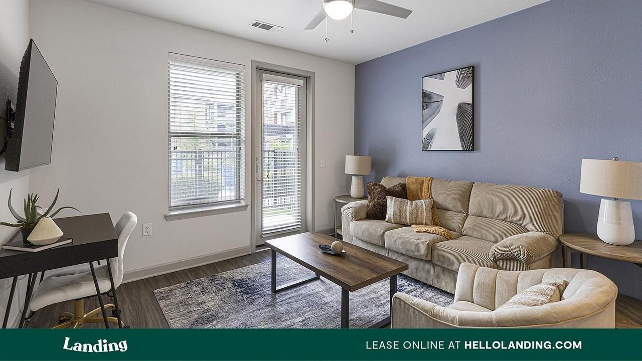 2800 NE Green Oaks Blvd - Photo 6 of 50