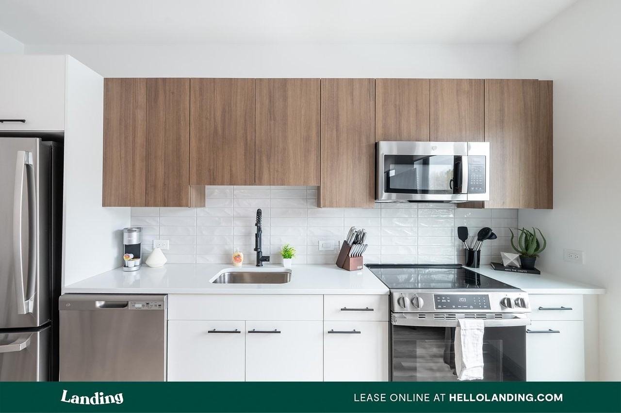 39 Railroad Ave - Photo 3 of 50