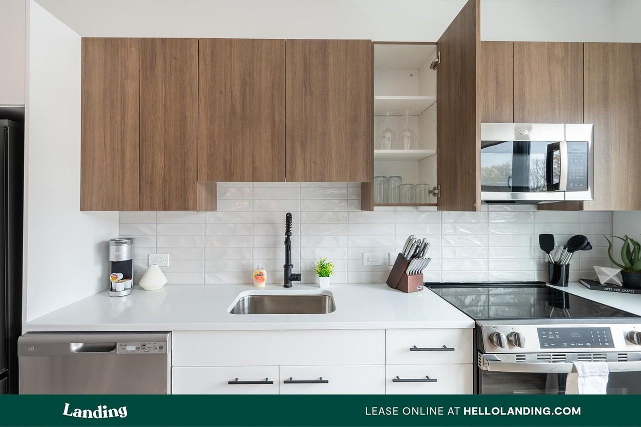 39 Railroad Ave - Photo 5 of 50