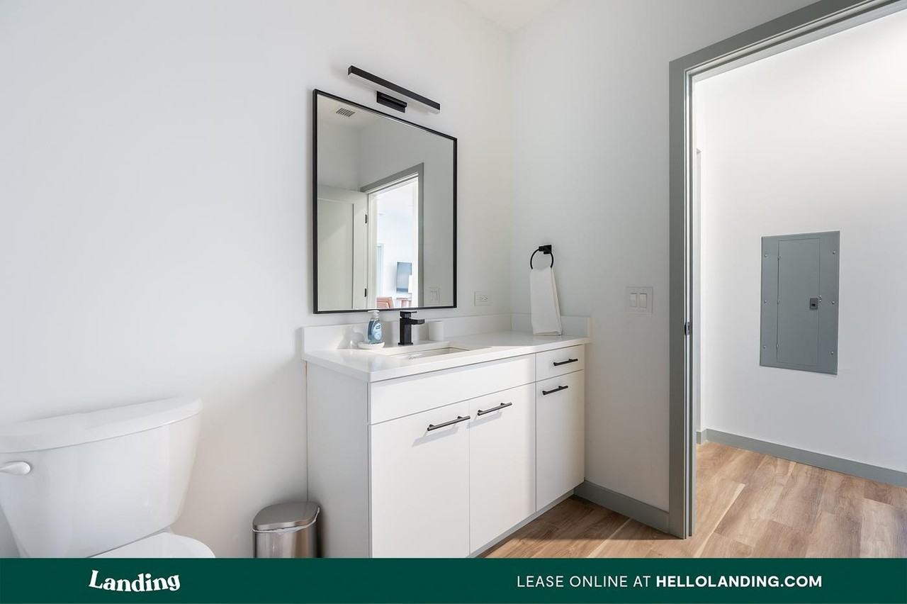 39 Railroad Ave - Photo 4 of 50