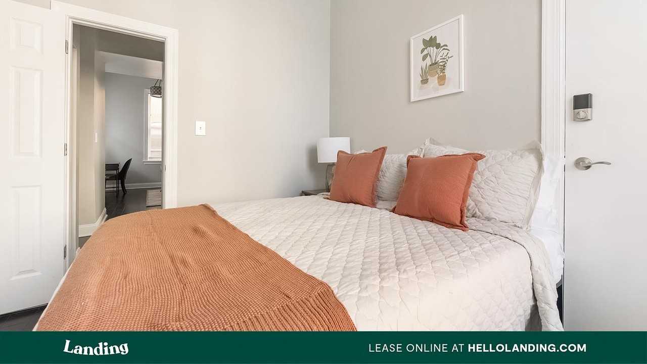 617 W Lexington St - Photo 3 of 50