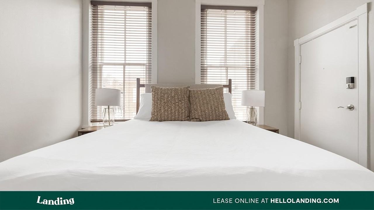 617 W Lexington St - Photo 5 of 50