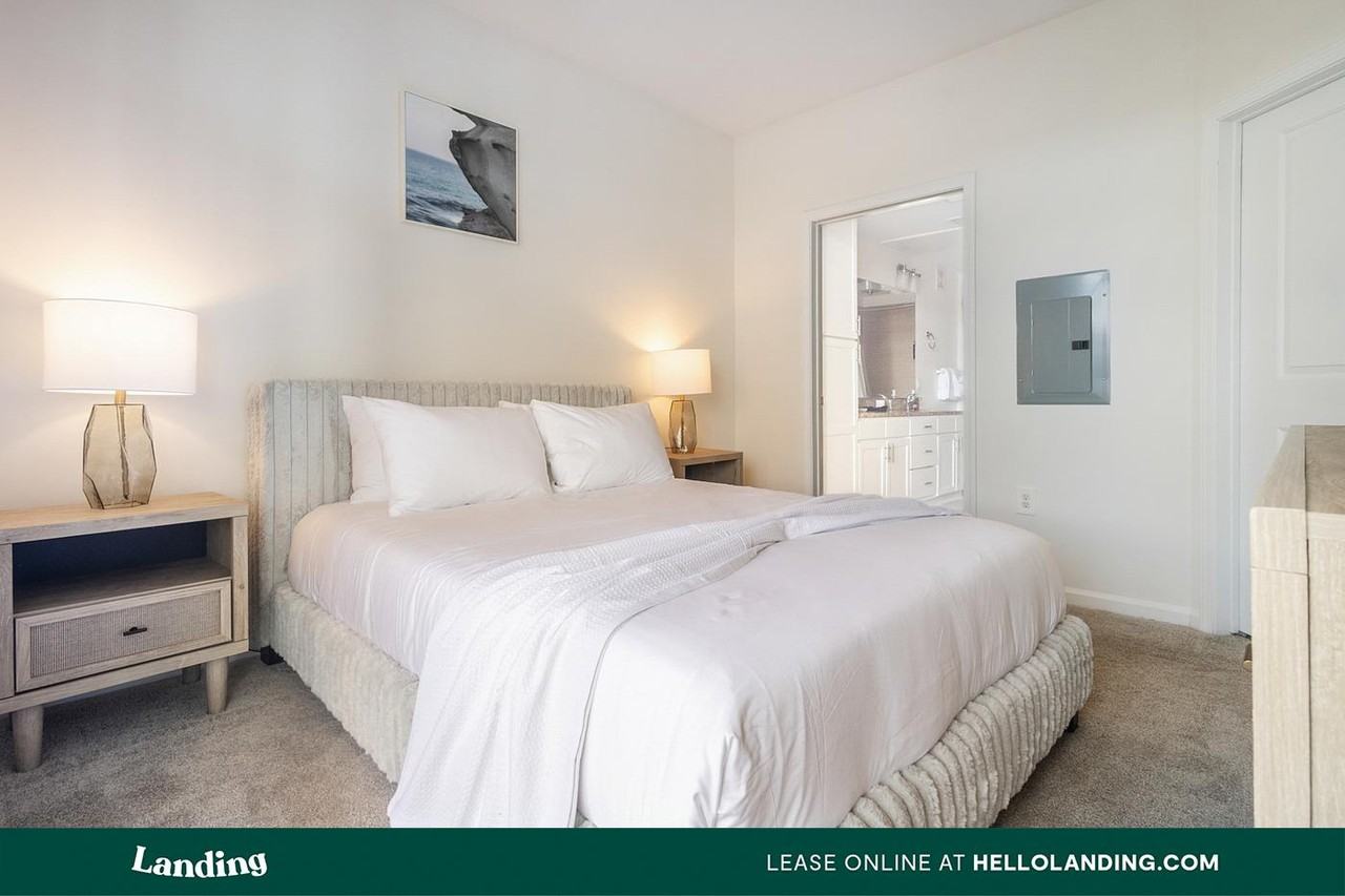 4921 Pretty Lake Ave - Photo 4 of 50