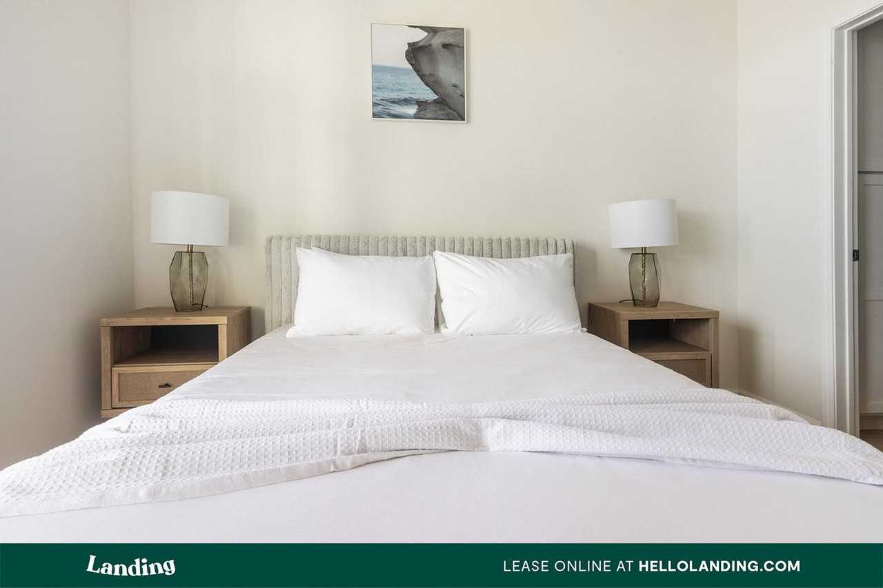 4921 Pretty Lake Ave - Photo 5 of 50