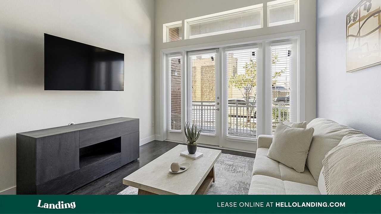 401 Hemphill St. - Photo 7 of 50