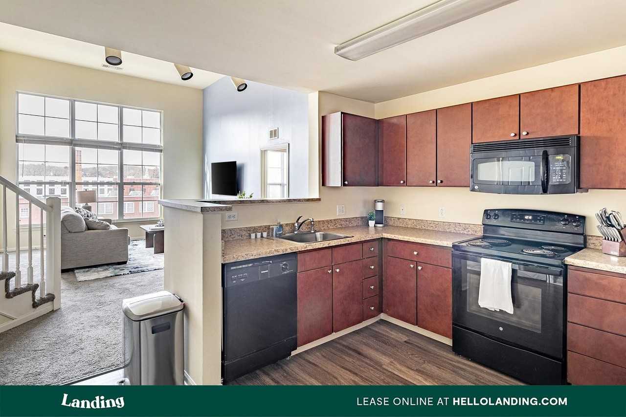 400 Blake Street - Photo 2 of 50