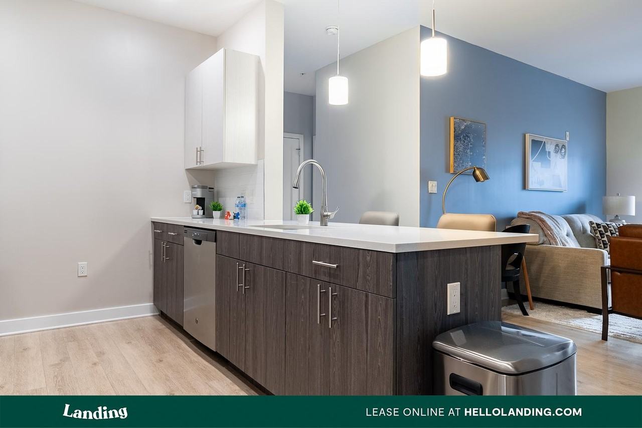 100 Lexington Street - Photo 5 of 50
