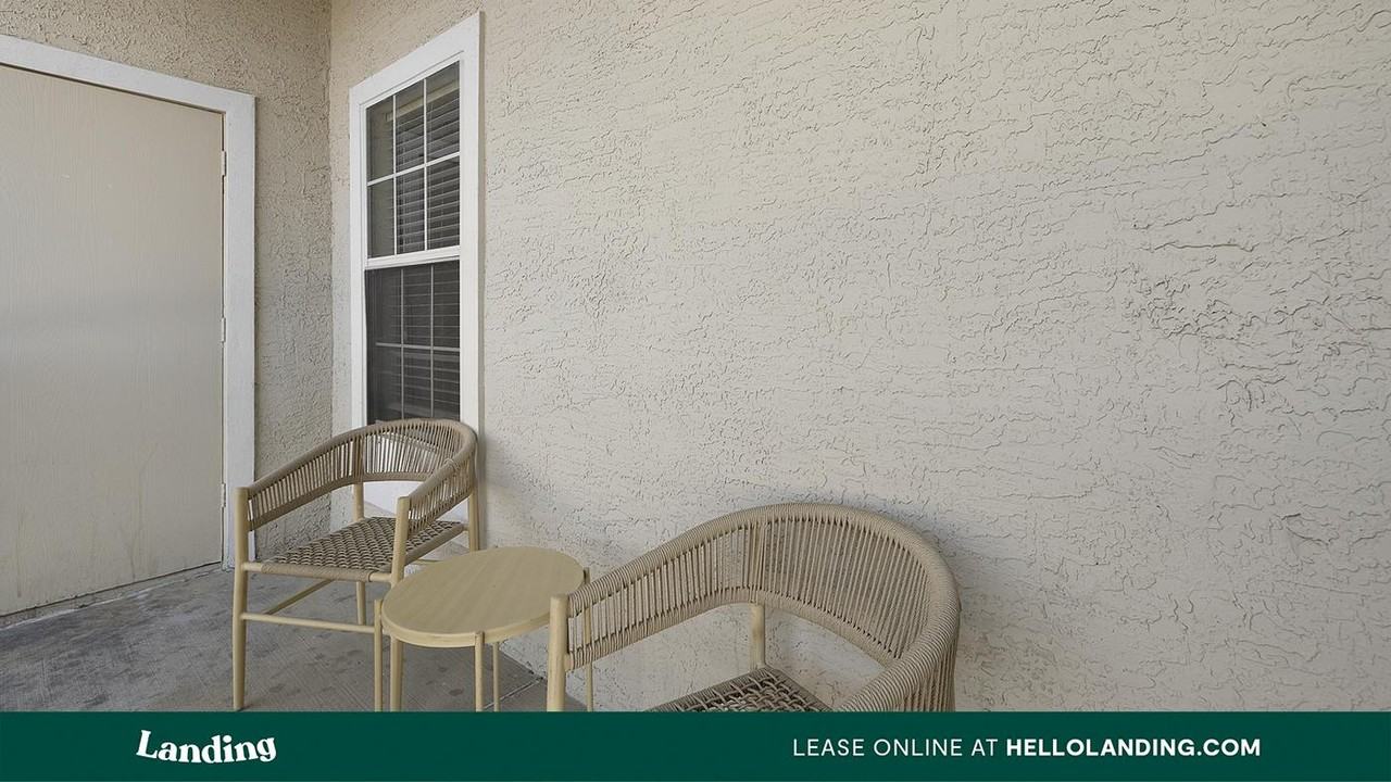 901 Lakeside Circle - Photo 7 of 50