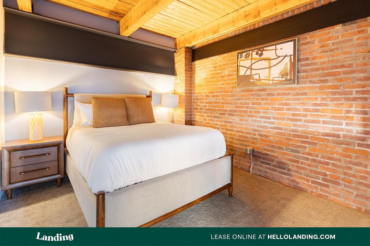 5000 Euclid Ave - Photo 4 of 50