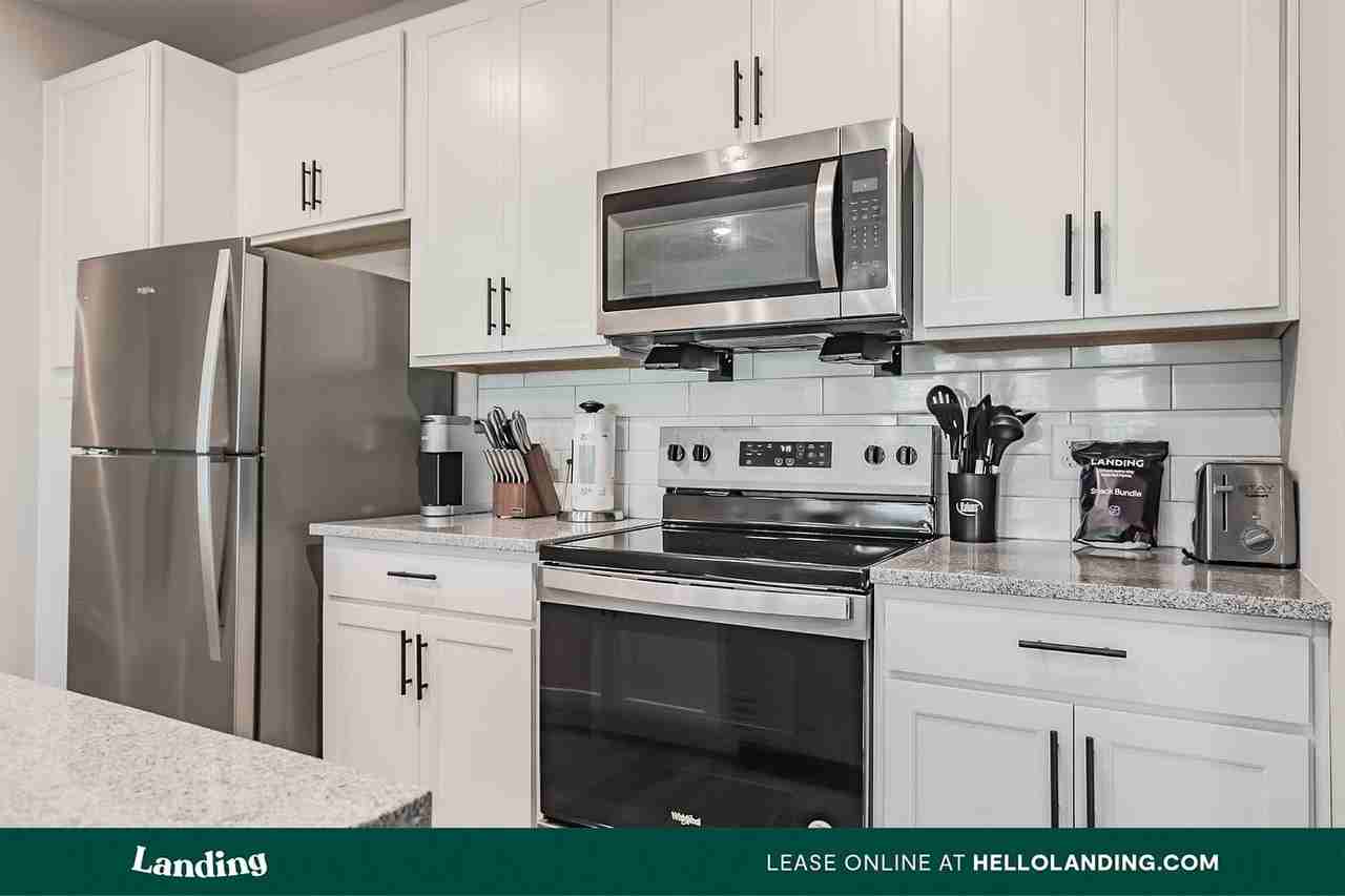 5001 Willowgate Loop - Photo 4 of 50