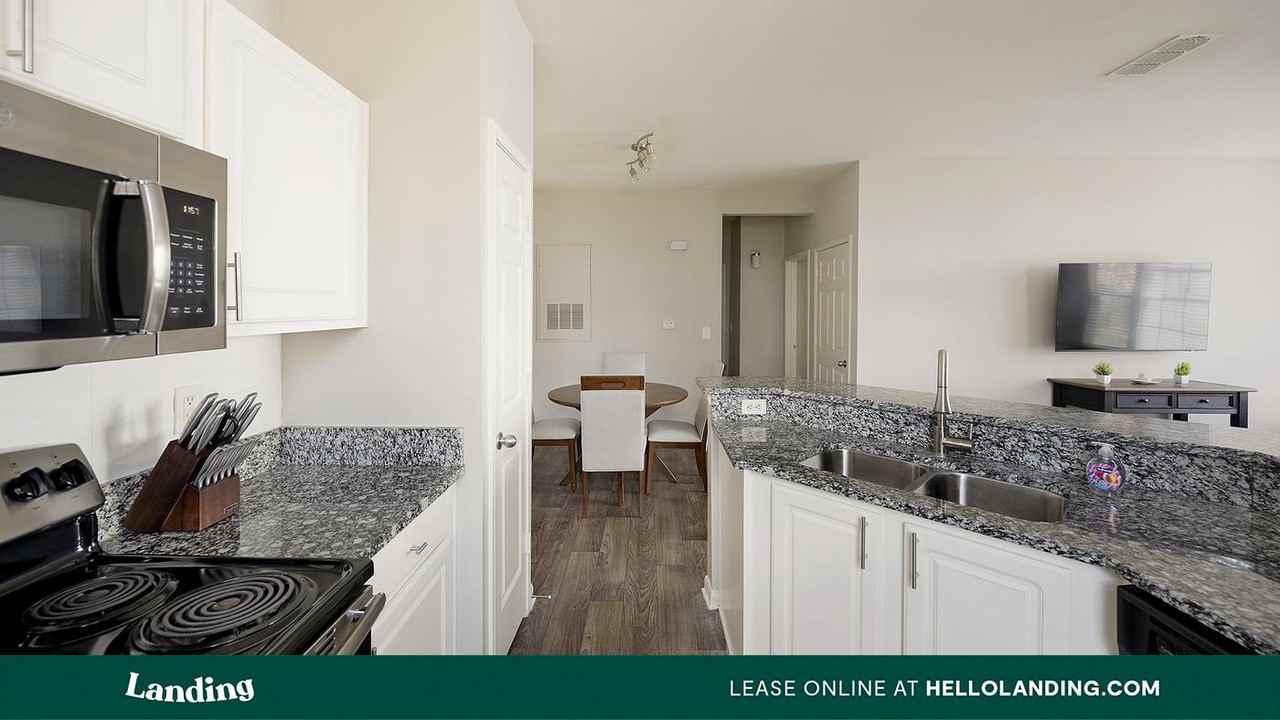 261 Veterans Pkwy - Photo 2 of 50