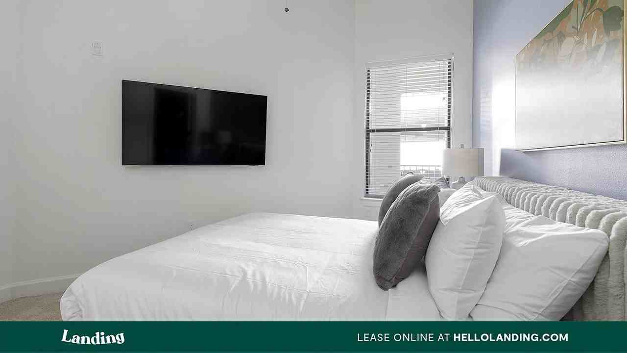 5275 Town and Country Blvd - Photo 3 of 50