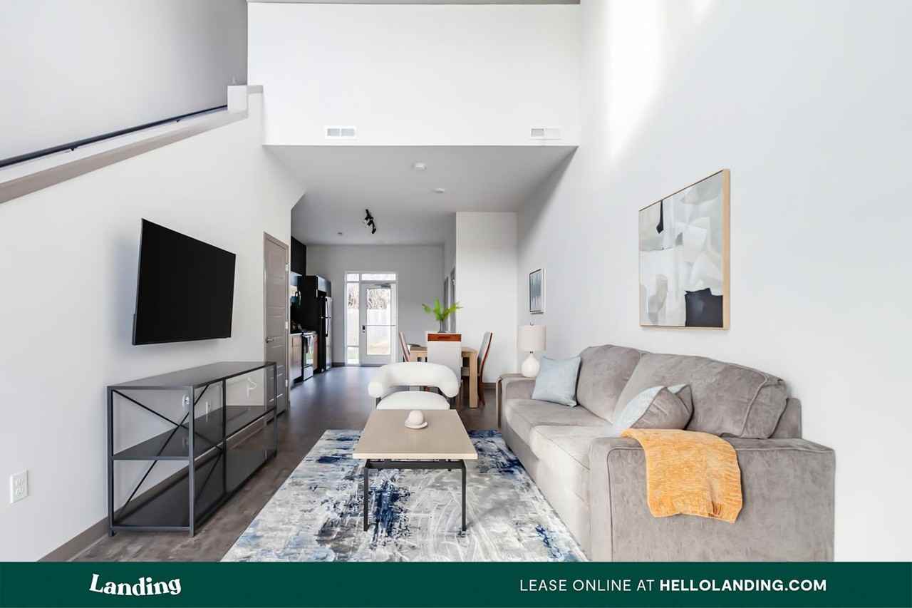 2621 S Jefferson Ave - Photo 5 of 50