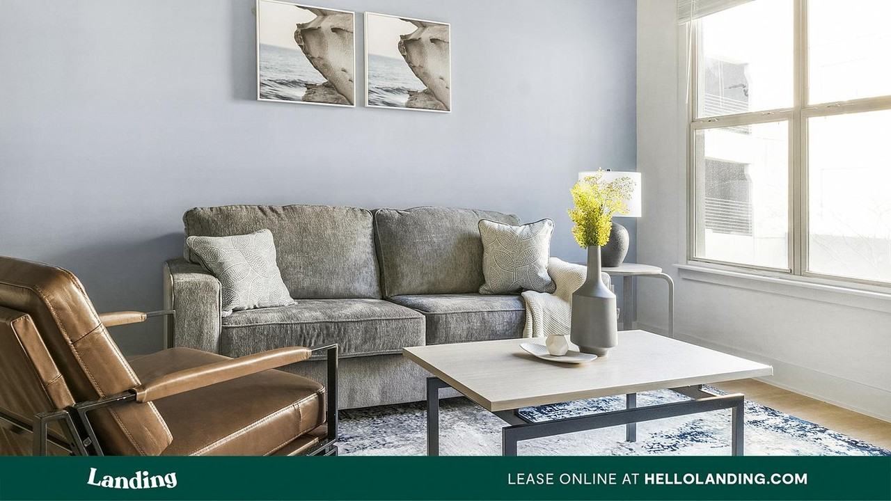 49 Boulevard SE - Photo 2 of 50