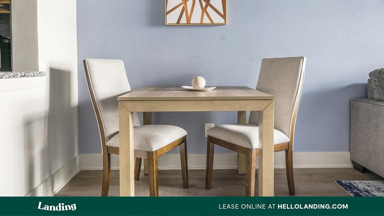 49 Boulevard SE - Photo 3 of 50