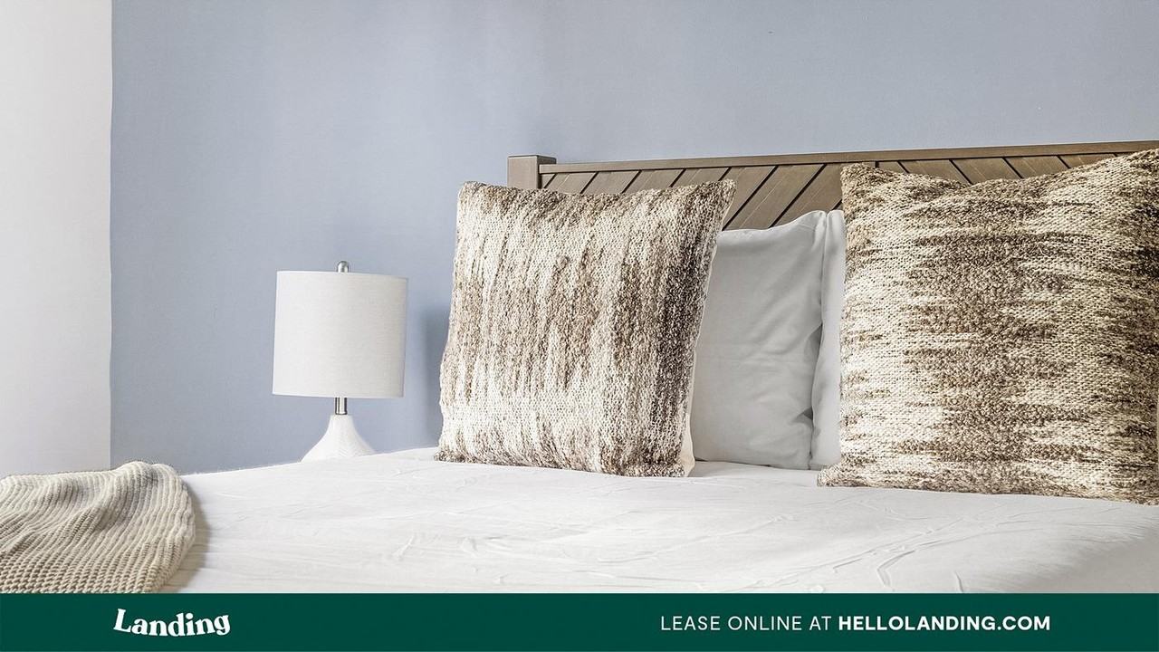 49 Boulevard SE - Photo 6 of 50