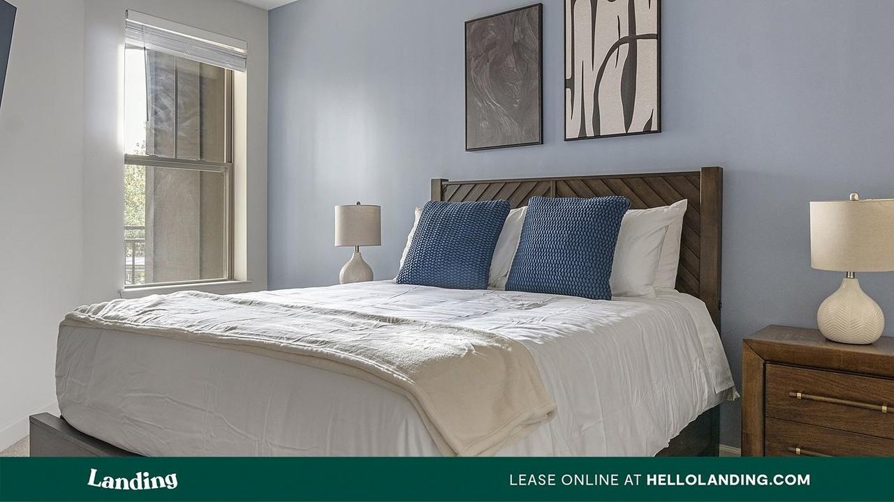 2420 Peachtree Road NW - Photo 7 of 50