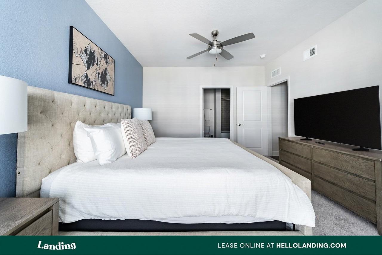 918 Aventine Dr - Photo 5 of 50