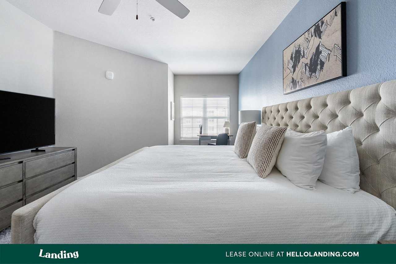 918 Aventine Dr - Photo 6 of 50