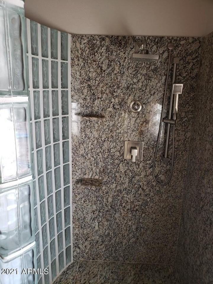 13145 N 91st Way - Photo 6 of 11