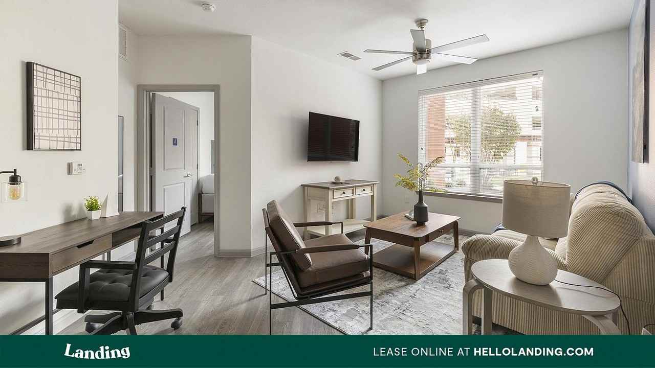 1001 S Center St - Photo 2 of 50