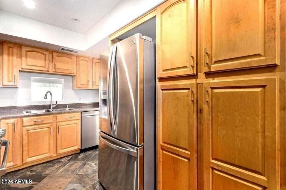 1530 S River Dr - Photo 6 of 25