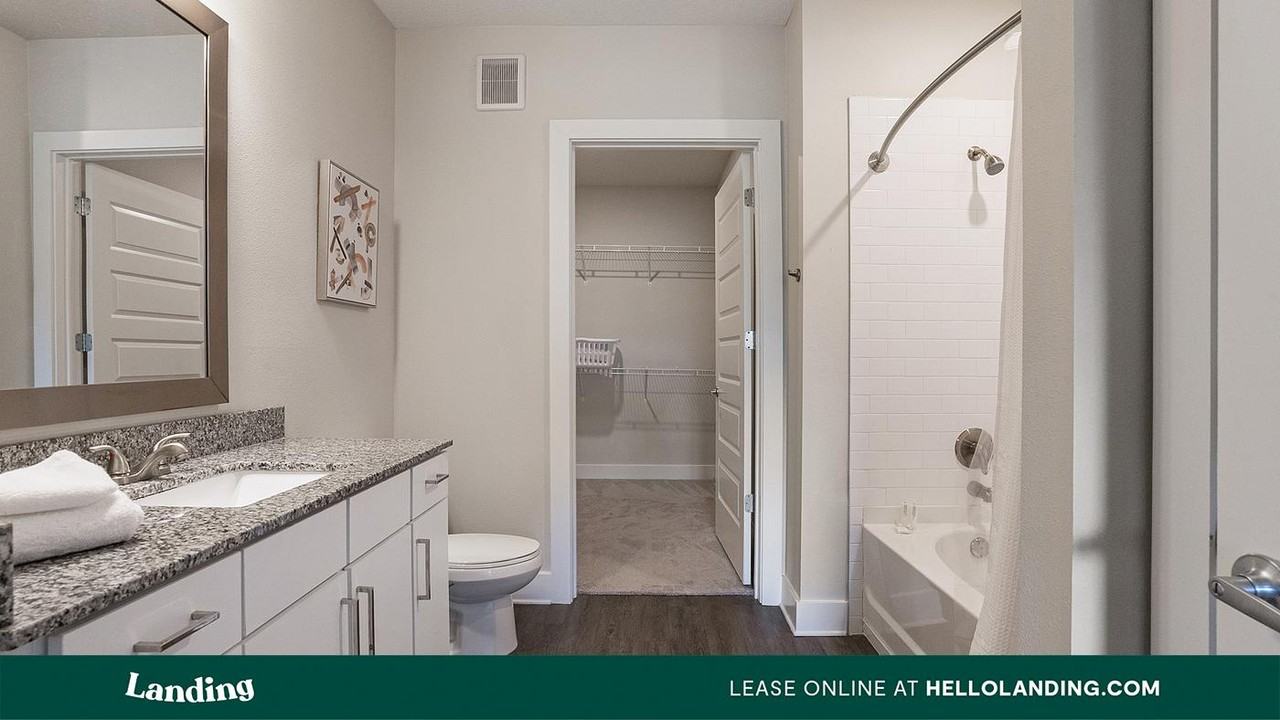 15401 Chenal Pkwy - Photo 4 of 50