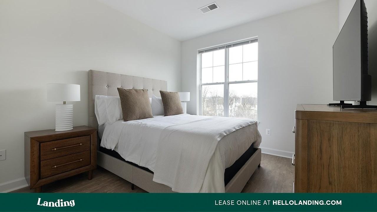 909 Mansion Dr - Photo 4 of 50