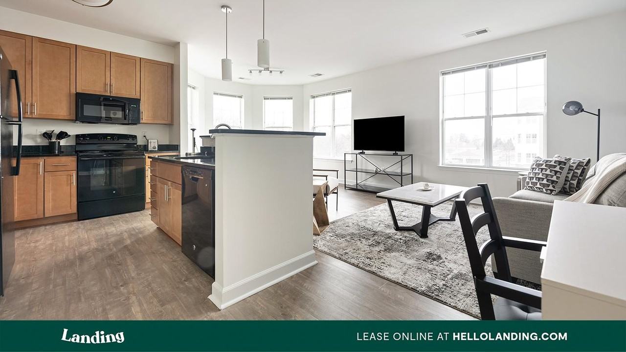 909 Mansion Dr - Photo 6 of 50