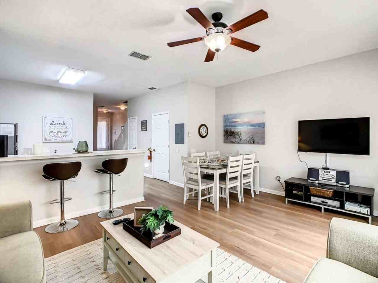 2314 Silver Palm Dr #1285823P - Photo 4 of 50