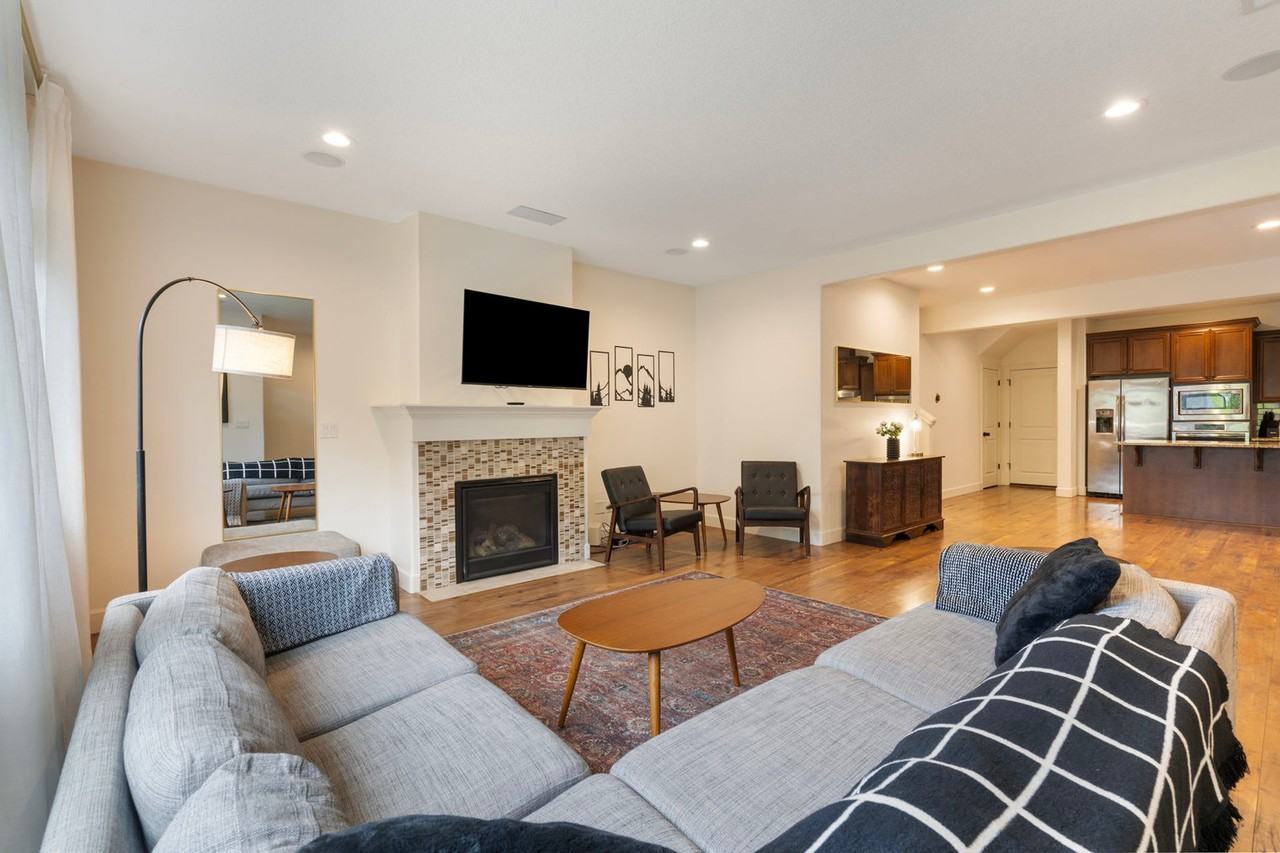 3740 Se Willamette Ave #1018319P - Photo 2 of 45