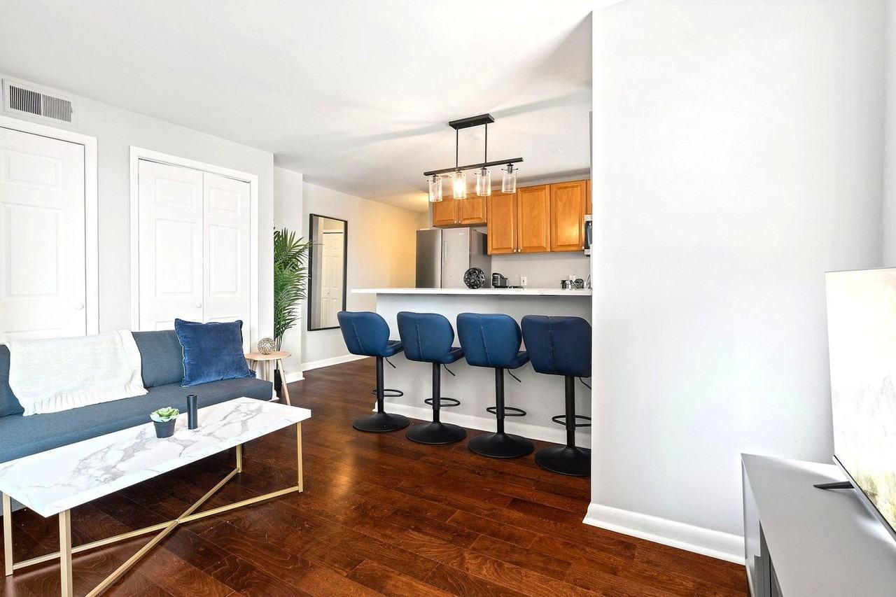 128 Bainbridge St #1055770P - Photo 2 of 14