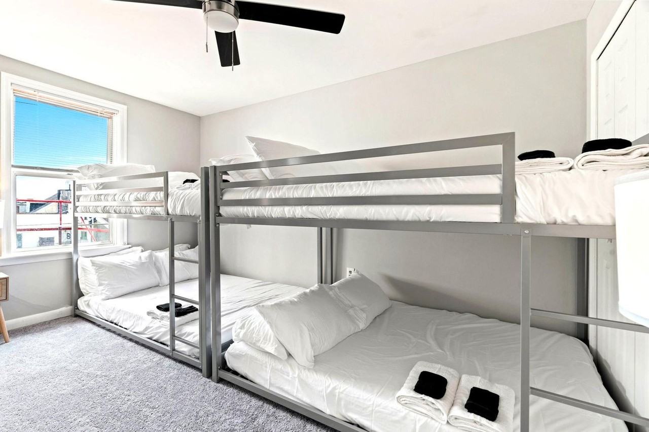 128 Bainbridge St #1055770P - Photo 4 of 14