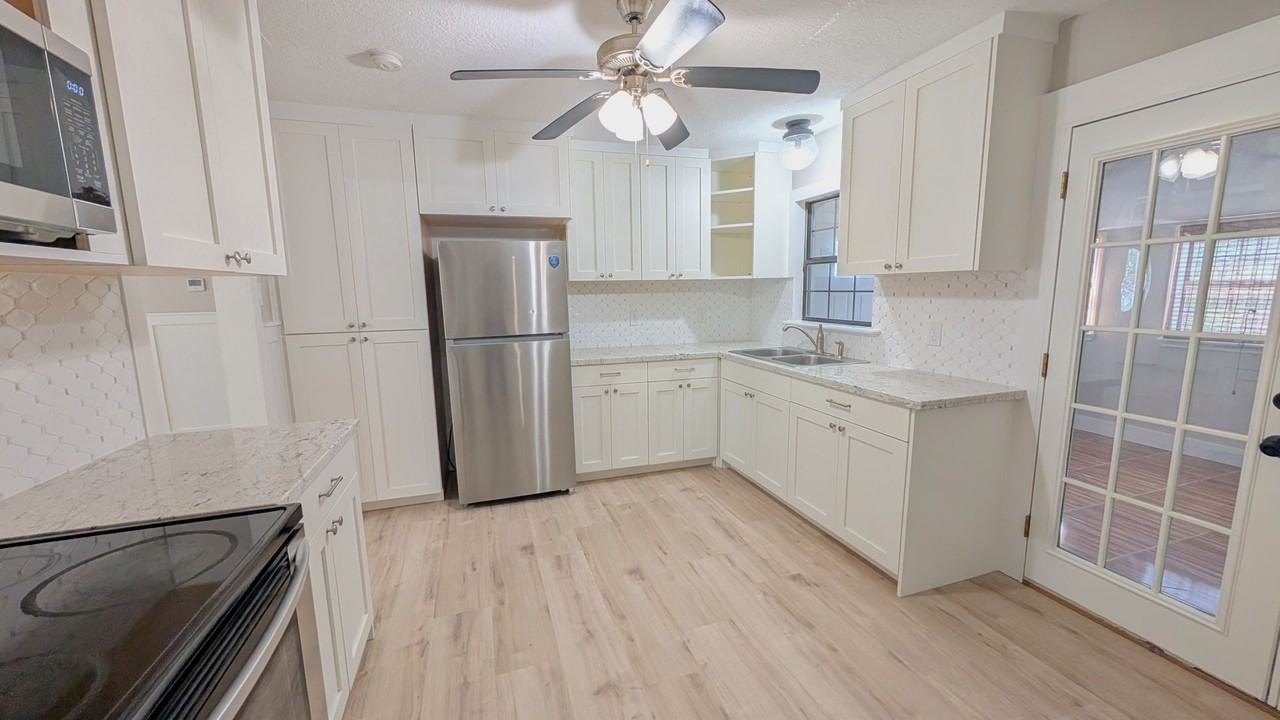 101 W Flynn Ave - Photo 5 of 14