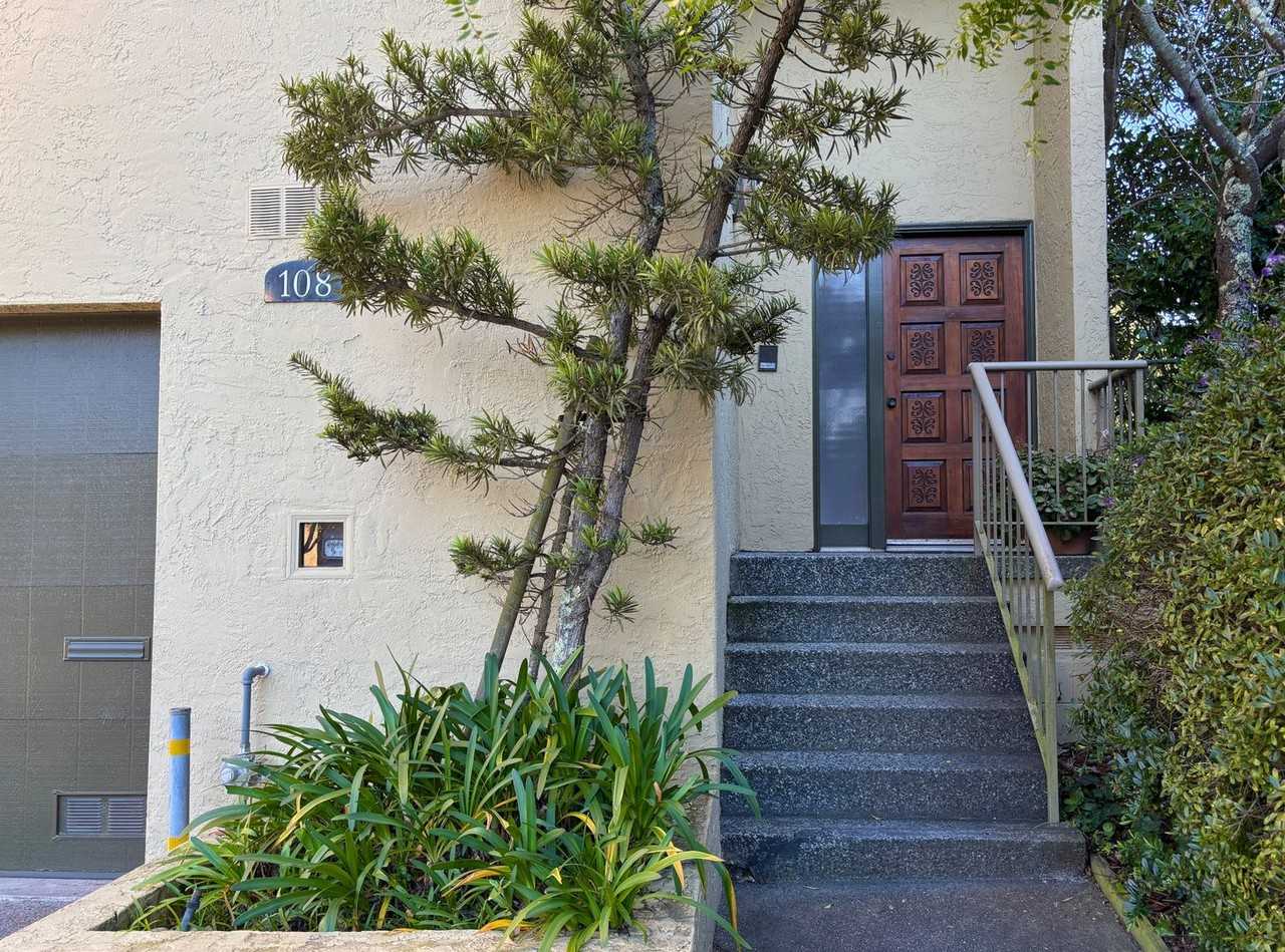 108 Galewood Cir - Photo 3 of 30