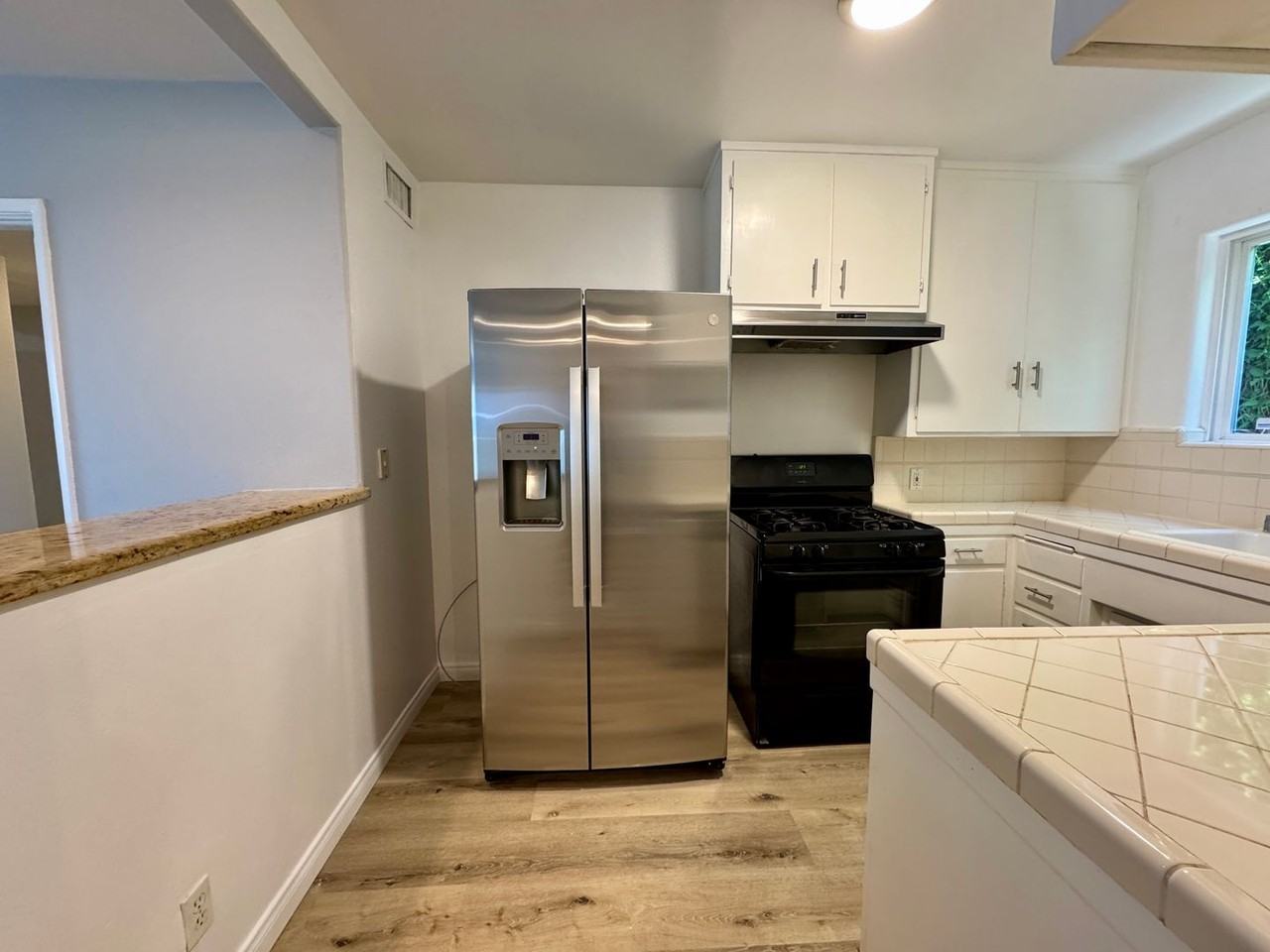 14701 Dickens St - Photo 7 of 15